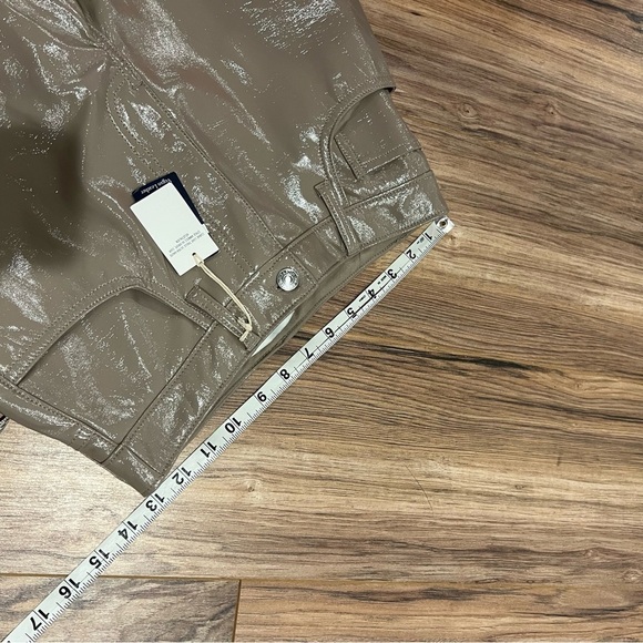 NWT Abercrombie & Fitch Curve Love Patent Leather 90’s Straight Pants - Picture 7 of 8
